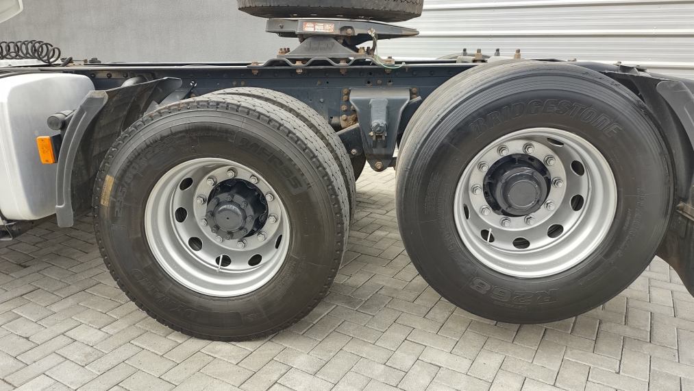 iveco stralis hi way diesel 2p automatico 2021