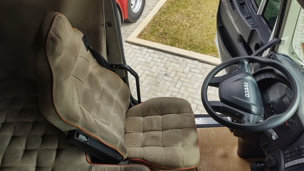 iveco stralis hi way diesel 2p automatico 2021