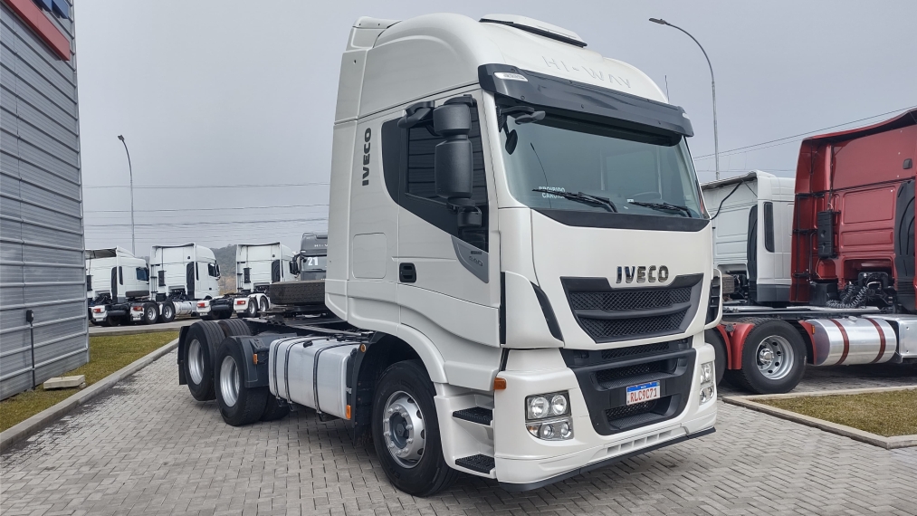 iveco stralis hi way diesel 2p automatico 2021