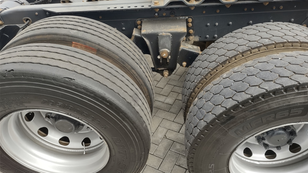 iveco stralis hi way diesel 2p automatico 2021