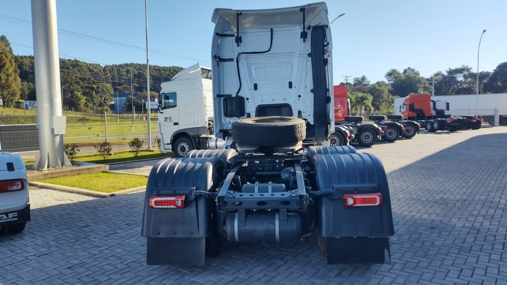mercedes-benz actros 2548 . diesel 2p automatico 2021