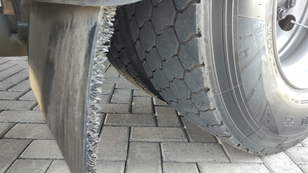 mercedes-benz actros 2548 . diesel 2p automatico 2021