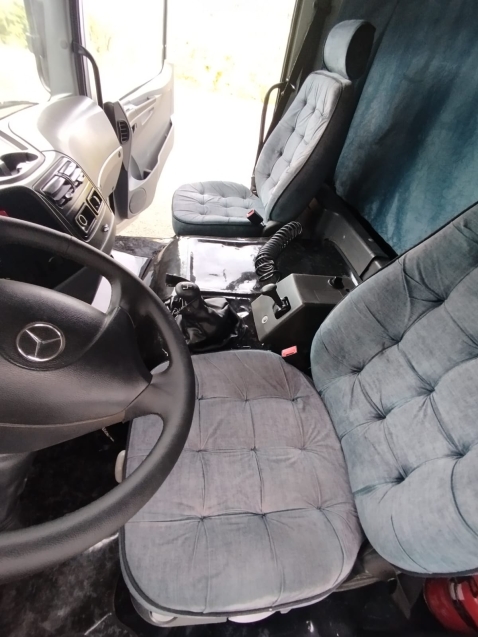 mercedes-benz atego 2425 diesel 2p manual 20119