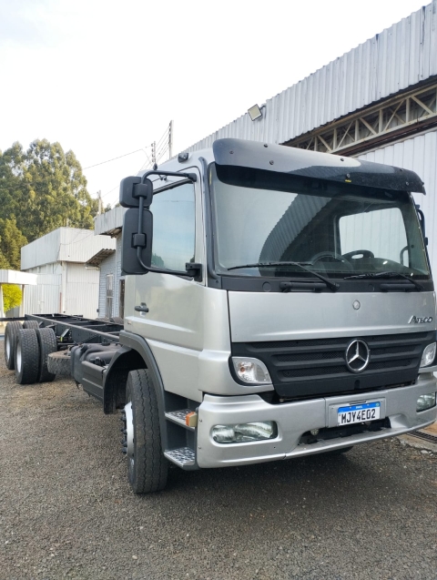 mercedes-benz atego 2425 diesel 2p manual 20115