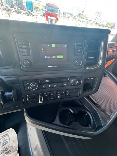 scania r 540 a 6x4 diesel 2p automatico 201920