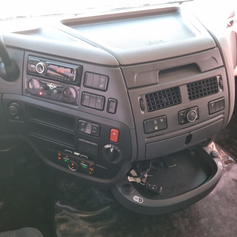 daf xf ftt 480 6x2 automatico