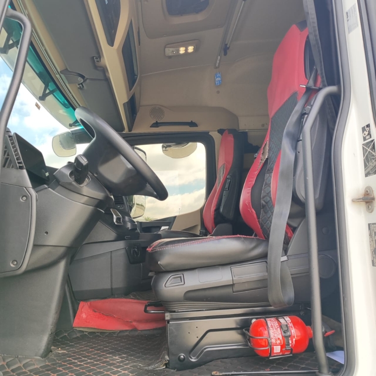 mercedes bens actros 2651 6x4