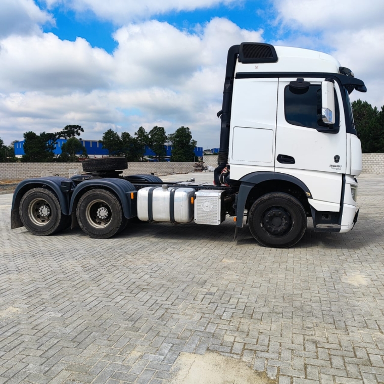 mercedes bens actros 2651 6x4