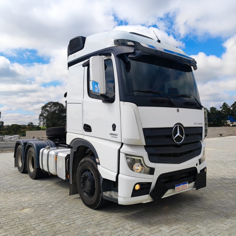 mercedes bens actros 2651 6x4