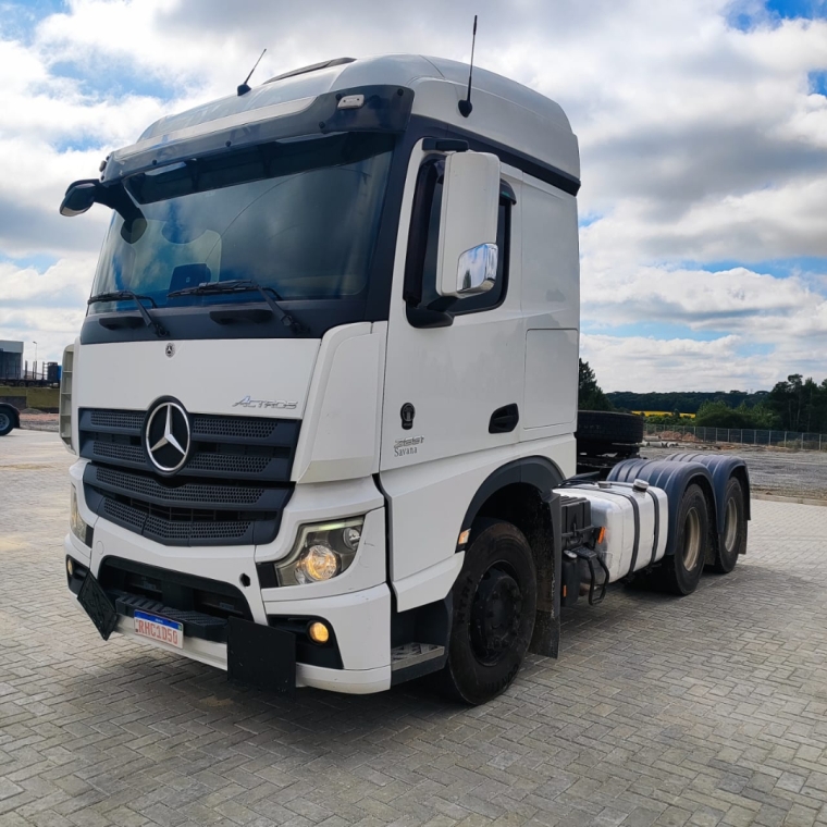 mercedes bens actros 2651 6x4