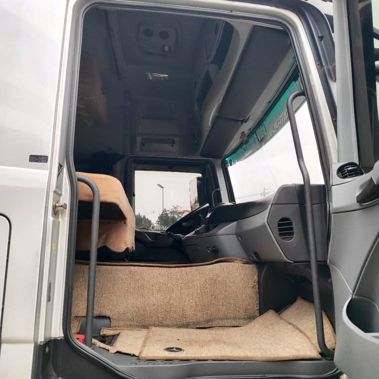 mercedes-benz actros 2546ls 460 diesel 2p automatico 2020