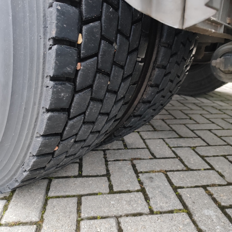 mercedes-benz actros 2546ls 460 diesel 2p automatico 2020