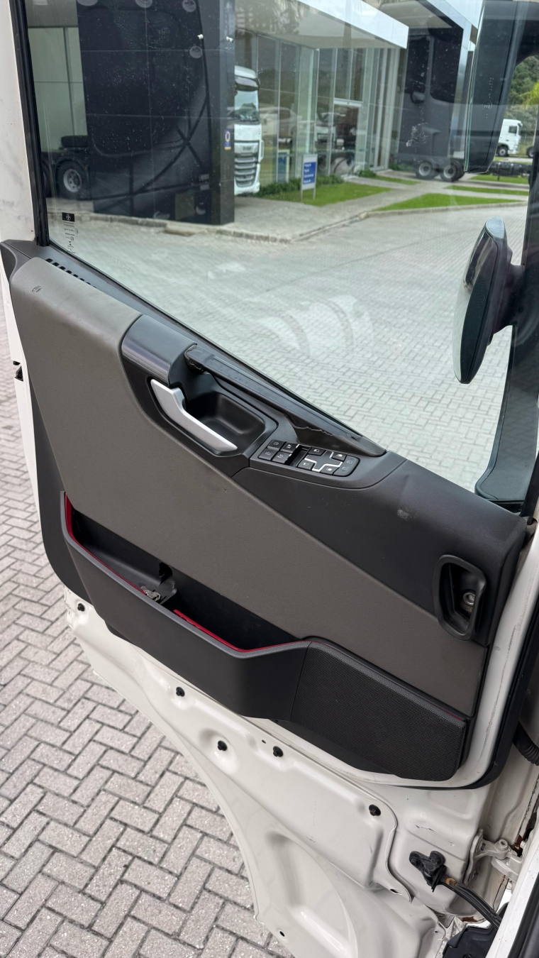 volvo fh 540 diesel 2p automatico 2020