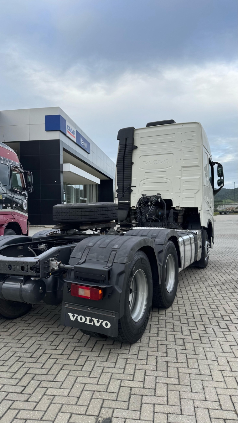 volvo fh 540 diesel 2p automatico 2020