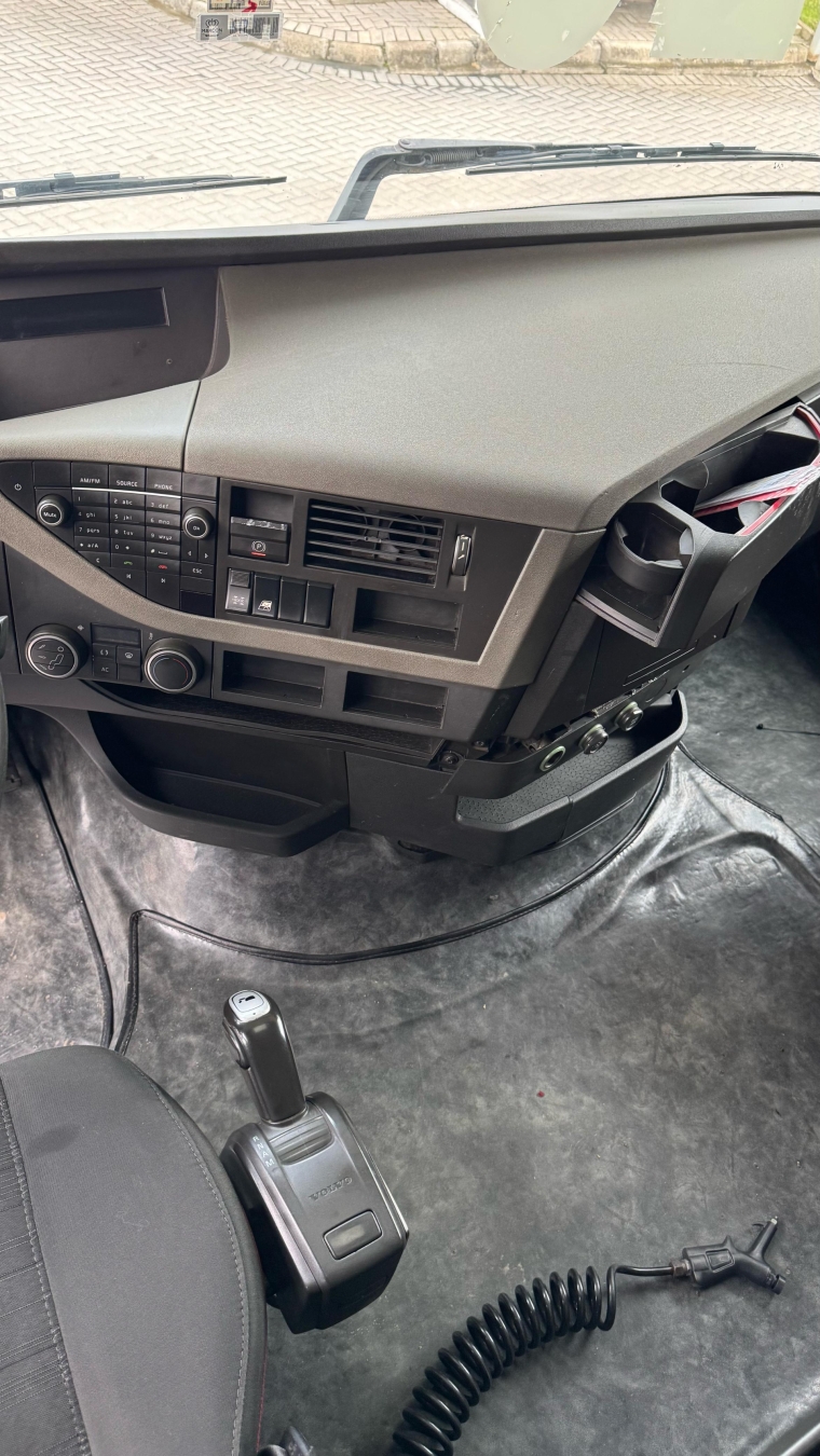 volvo fh 540 diesel 2p automatico 2020