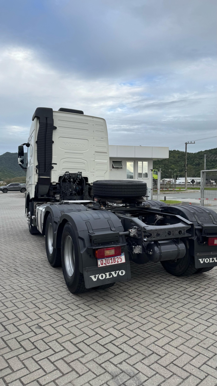 volvo fh 540 diesel 2p automatico 2020