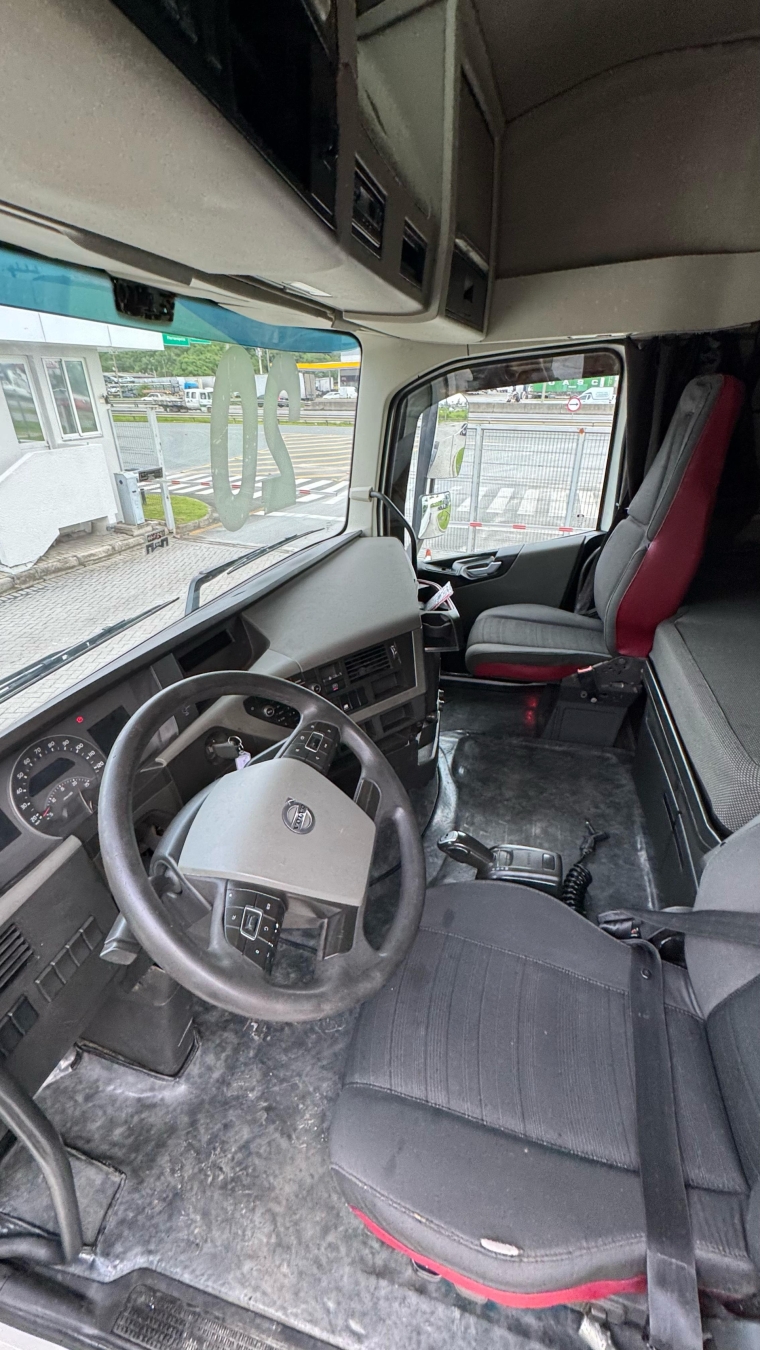 volvo fh 540 diesel 2p automatico 2020
