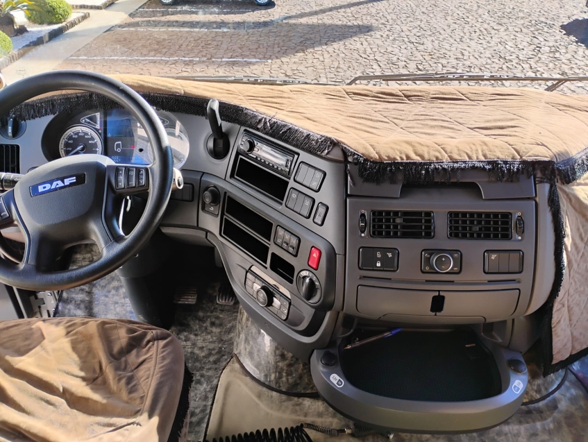 daf xf ftt ssc comfort d3,07 td520 +290l diesel 2p automatico 2022