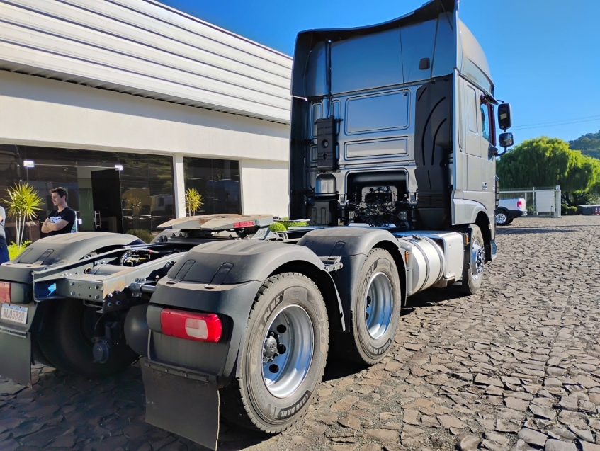 daf xf ftt ssc comfort d3,07 td520 +290l diesel 2p automatico 2022