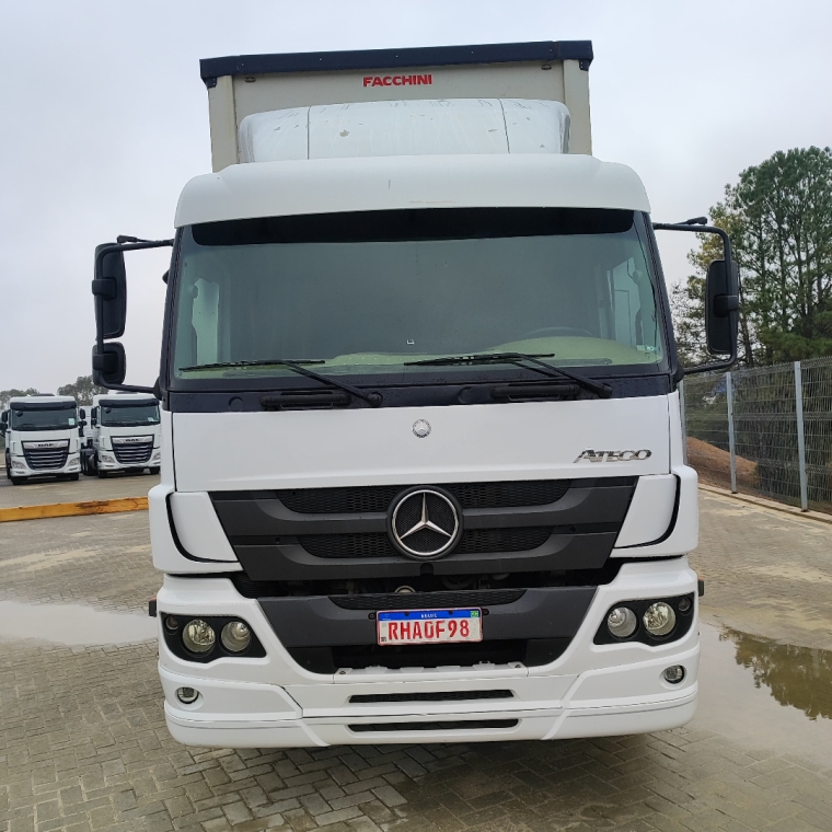 mercedes-benz atego 3030 ce diesel 2p automatico 2021 mercedes-benz atego 3030 ce diesel 2p automatico 2021