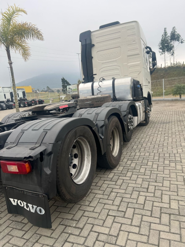 volvo fh 460 8x2t diesel 2p automatico 20175