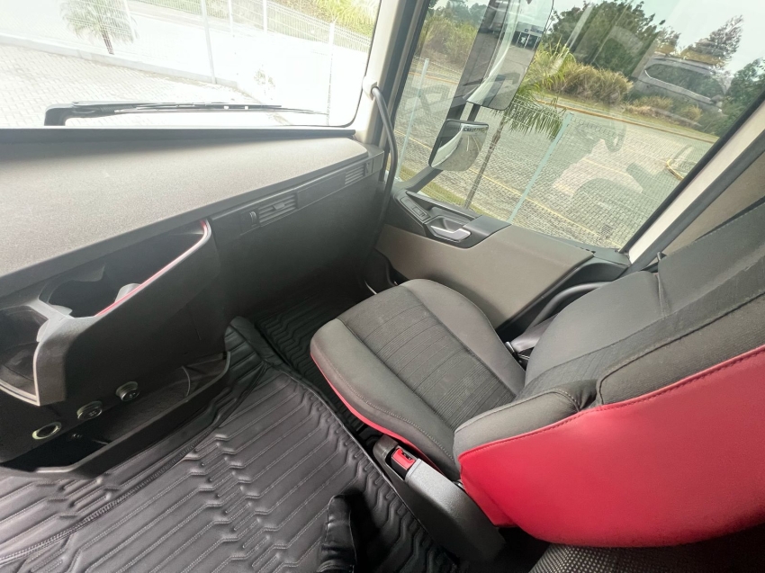 volvo fh 460 8x2t diesel 2p automatico 201717