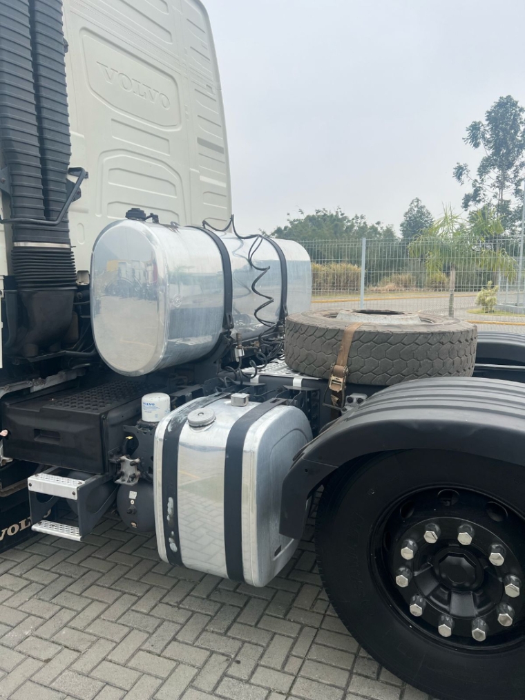 volvo fh 460 8x2t diesel 2p automatico 20176