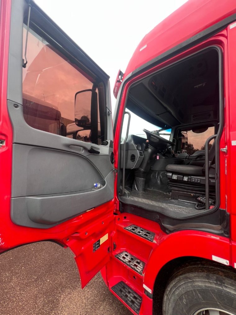 mercedes-benz actros 2546ls diesel 2p automatico 2020
