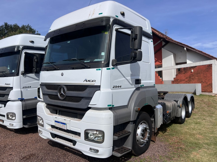 mercedes-benz axor 2544 s diesel 2p automatico 2020