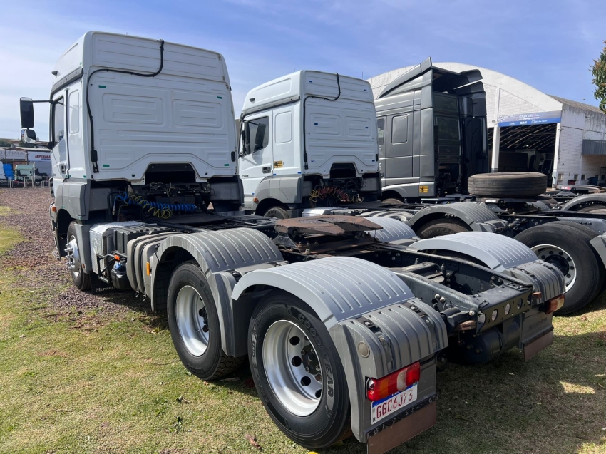 mercedes-benz axor 2544 s diesel 2p automatico 2020