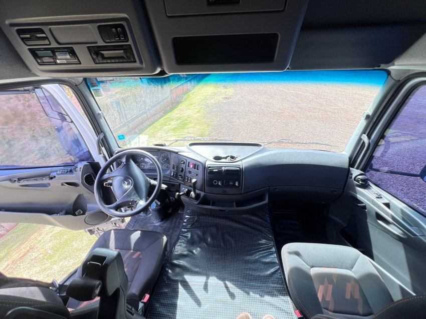 mercedes-benz axor 2544 s diesel 2p automatico 2020