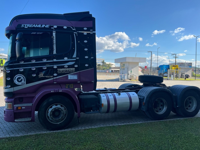 scania 110 scania/ r510 a6x4 diesel 2p semiautomatico 2019