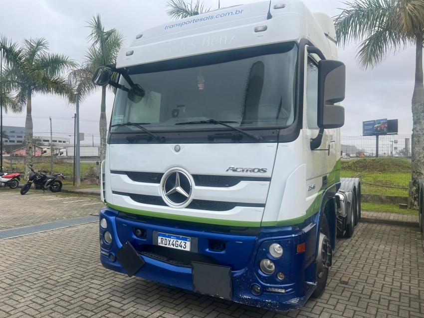 mercedes-benz actros 2546ls diesel 2p automatico 2020