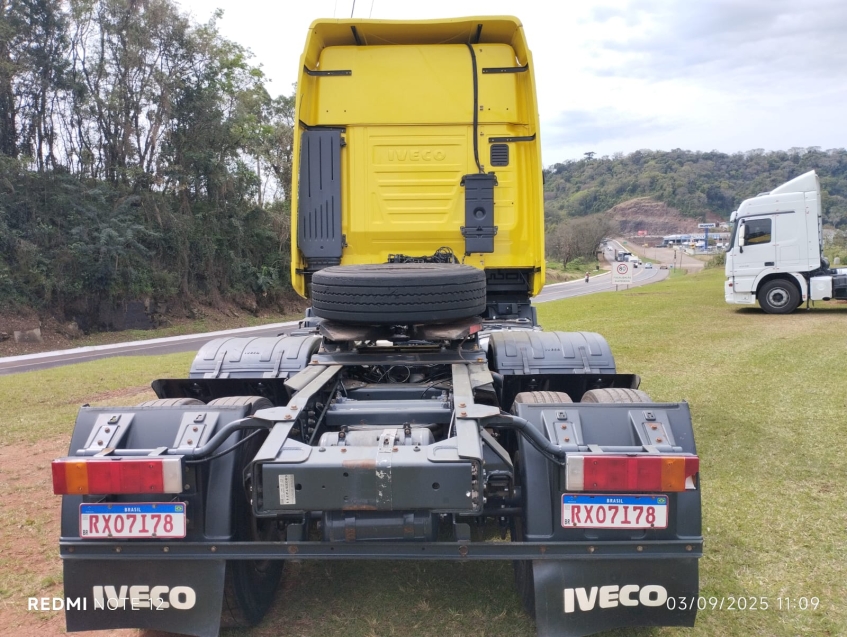iveco stralis 600s44t diesel 2p automatico 2022