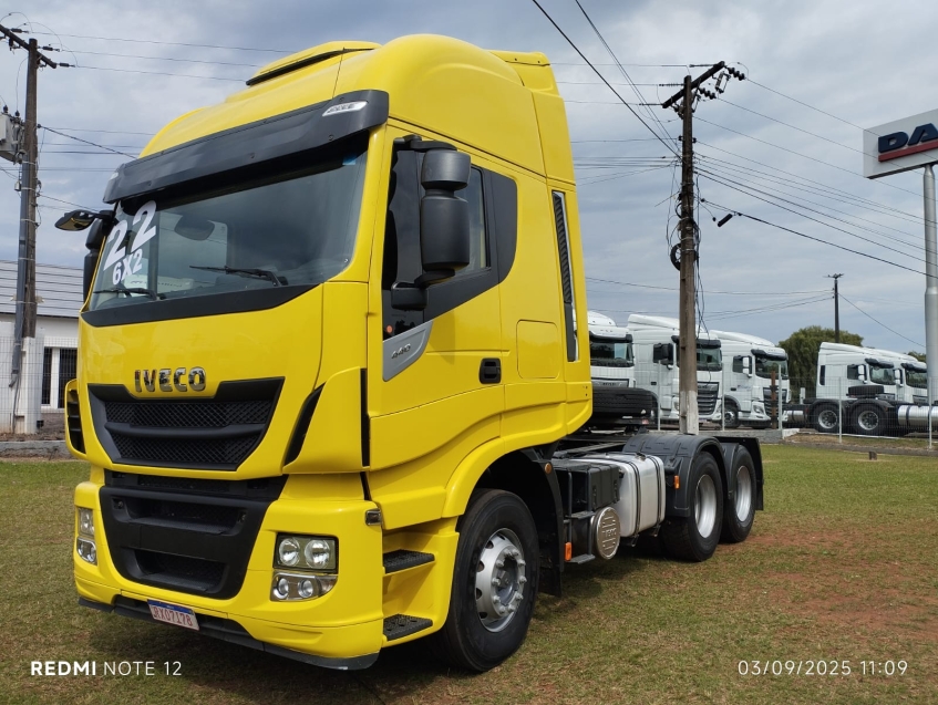 iveco stralis 600s44t diesel 2p automatico 2022