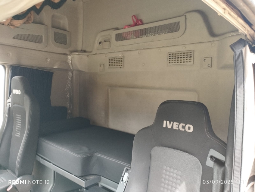 iveco stralis 600s44t diesel 2p automatico 2022