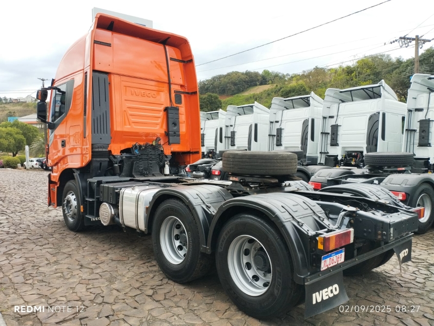 iveco stralis 600s44t diesel 2p automatico 2022
