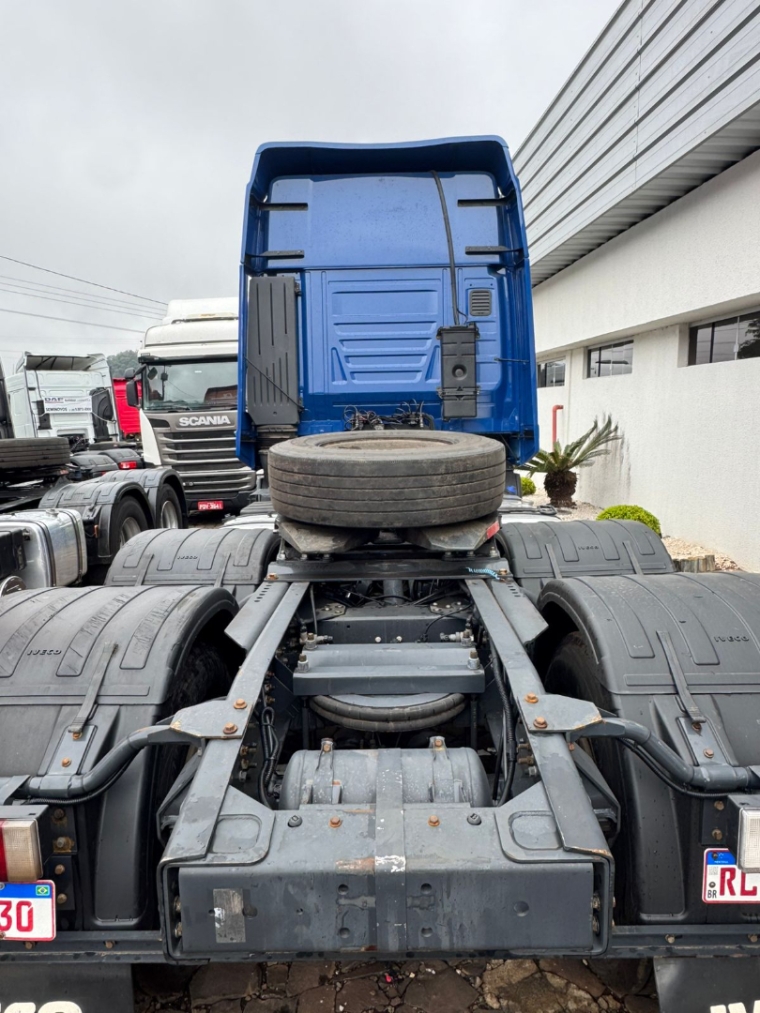 iveco stralis 600s44t diesel 2p automatico 2022