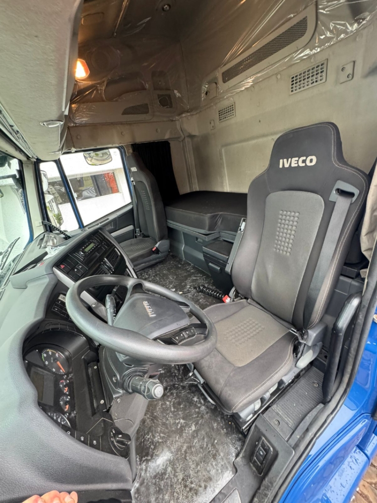iveco stralis 600s44t diesel 2p automatico 2022