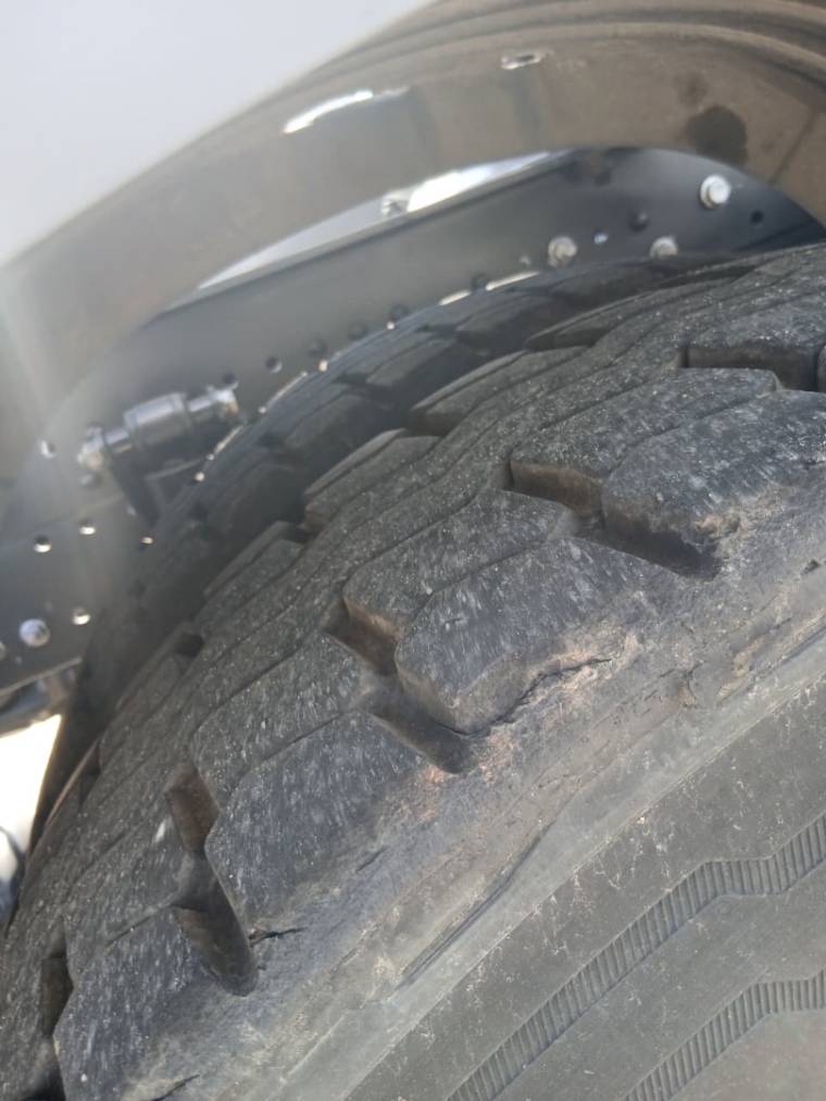 mercedes-benz actros 2651ls 6x4 diesel 2p automatico 202010