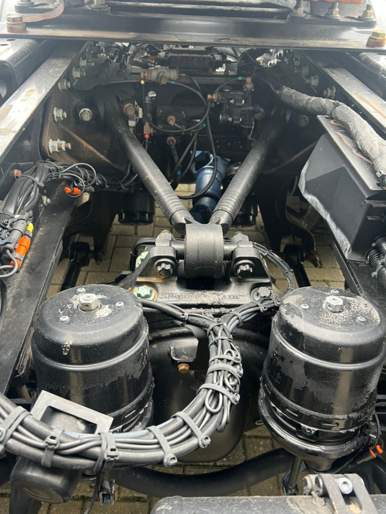 mercedes-benz actros 2651ls 6x4 diesel 2p automatico 2020