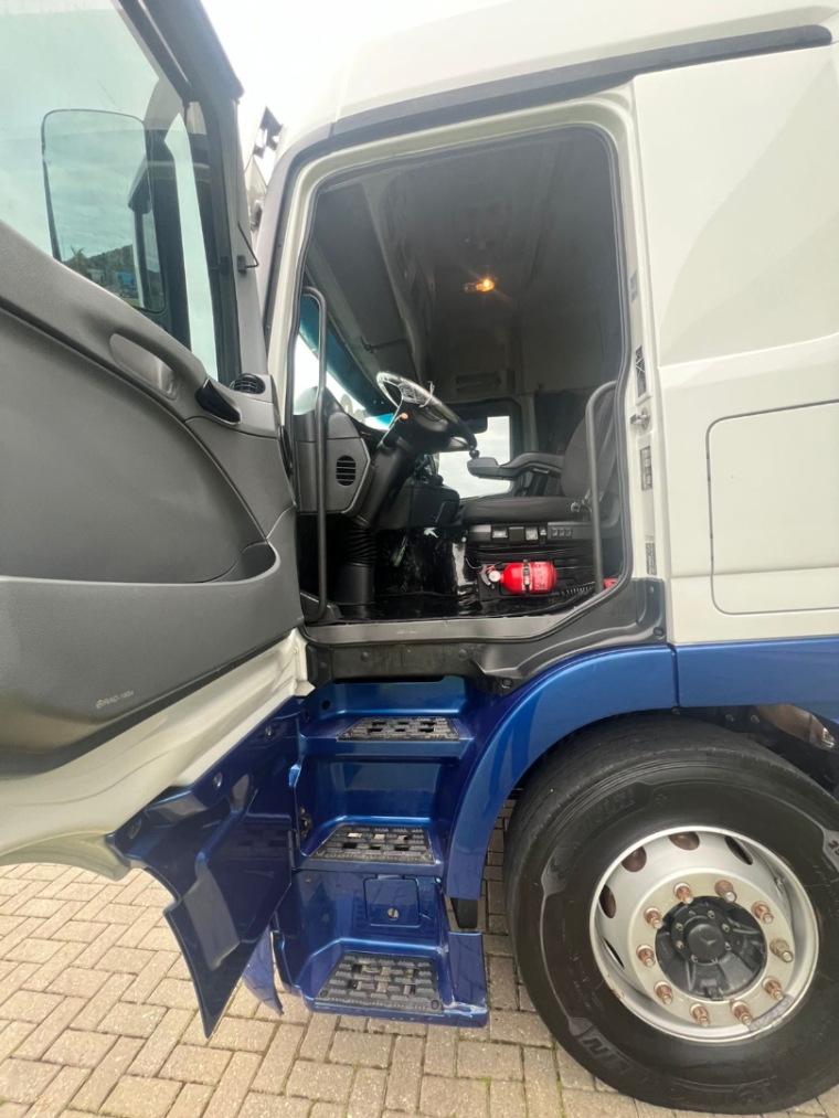 mercedes-benz actros 2651ls 6x4 diesel 2p automatico 2020
