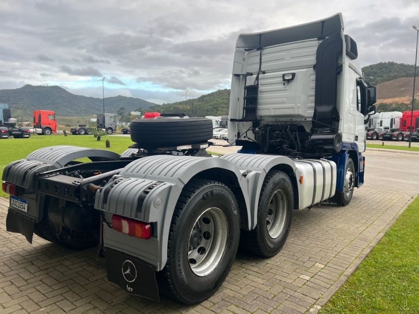 mercedes-benz actros 2651ls 6x4 diesel 2p automatico 2020