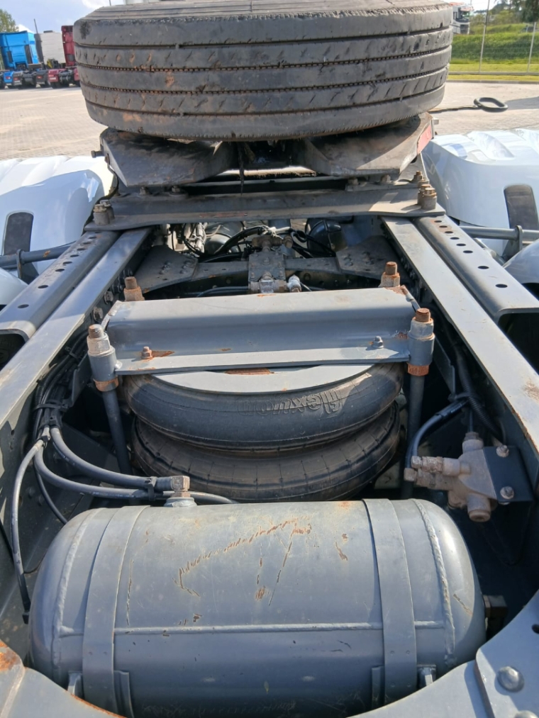 daf cf 410 fts 6x2 diesel 2p automatico 20208