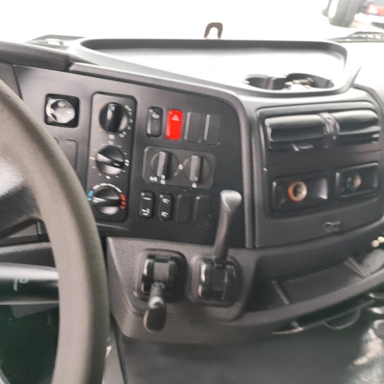 mercedes-benz axor 2544 s diesel 2p automatico 201417