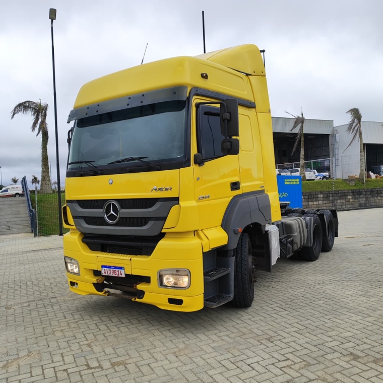 mercedes-benz axor 2544 s diesel 2p automatico 2014