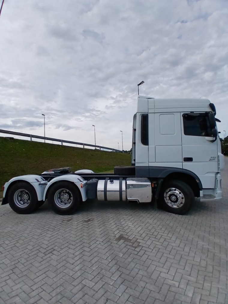daf xf ftt 510 sc comfort diesel 2p automatico 20223