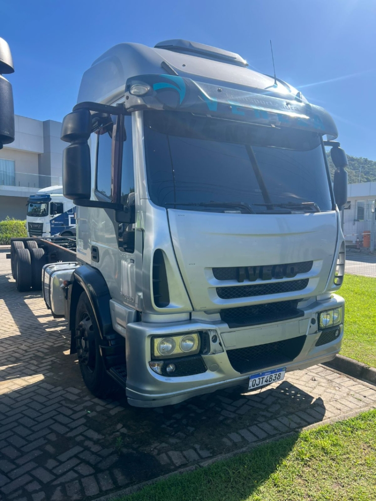 iveco tector 240e30sid diesel 2p automatico 20192
