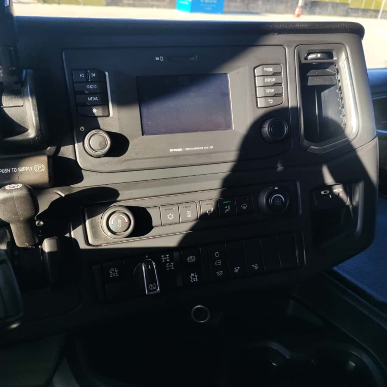 scania r 540 r540 a 6x4 diesel 2p automatico 202113