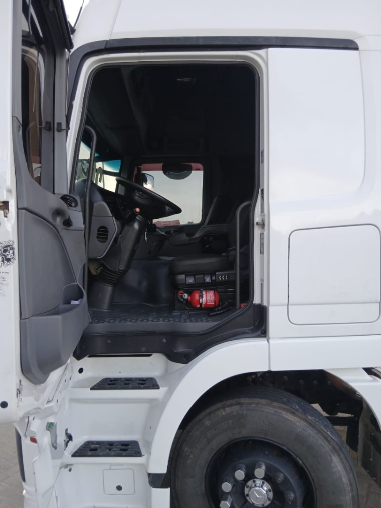 mercedes-benz actros 2546ls diesel 2p semiautomatico 202011
